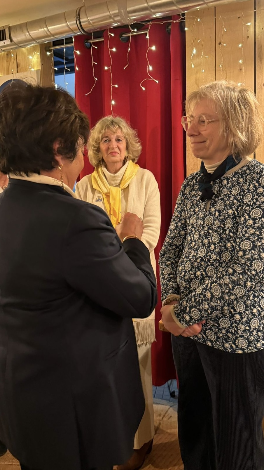 introniser trois nouveaux membres au sein de notre club